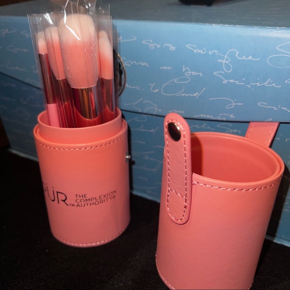 Pur cosmetics travel sized brush set - Picture 2 of 7